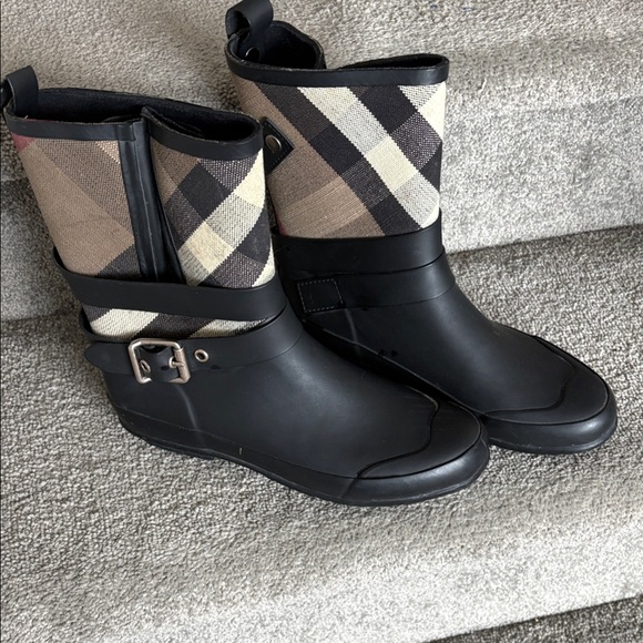 Burberry Shoes - Burberry Black and Beige Plaid Rain Ankle Boots